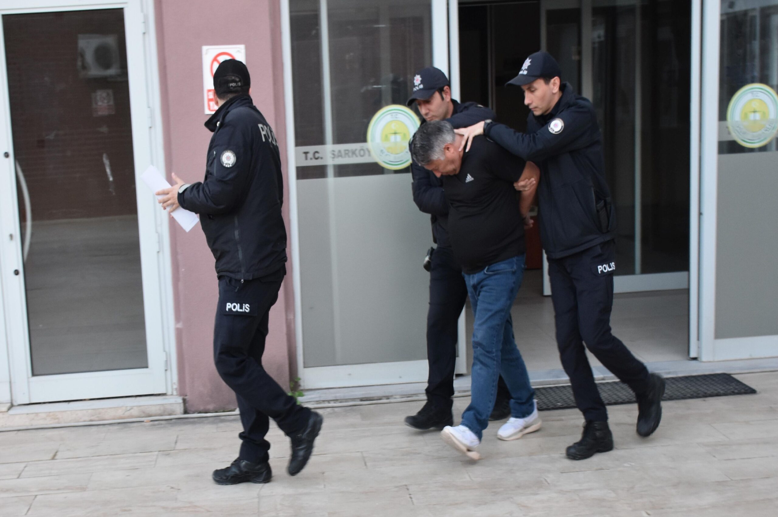 tekirdagda-cinsel-istismar-suphelisi-tutuklandi-haberi-FxfvL9hj.jpg