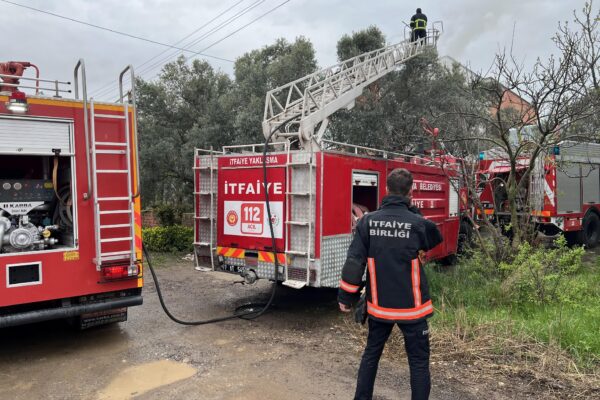 Yalova’da evde çıkan yangın söndürüldü haberi