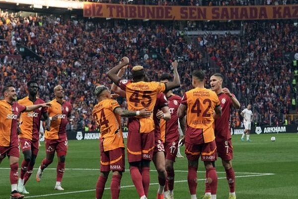 Galatasaray, Kiralık 15 Futbolcusunu Geri Çağırdı