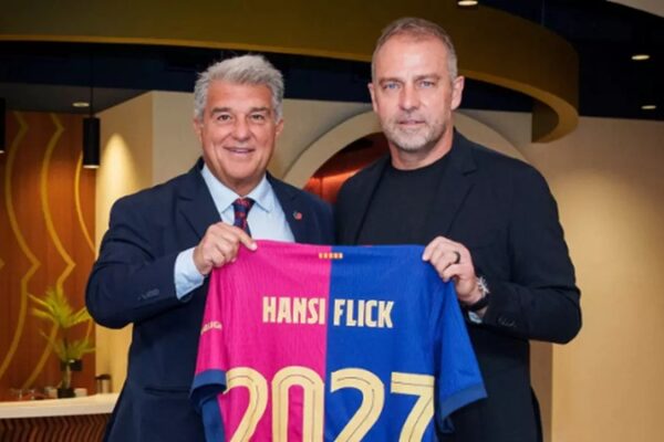 Barcelona, Hansi Flick ile 2027’ye Kadar Devam Dedi