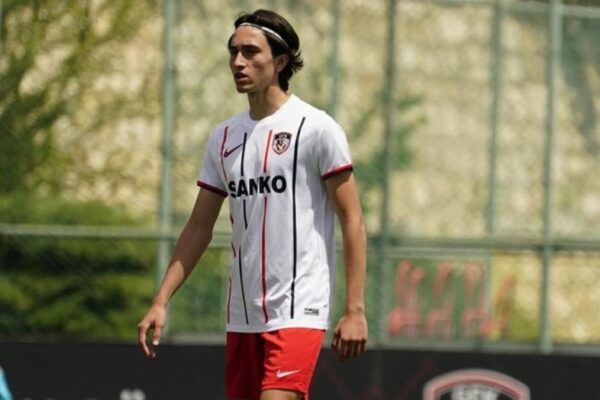 Yusuf Yazıcı’nın Kardeşi Furkan Yazıcı, Gaziantep FK Kadrosuna Katıldı