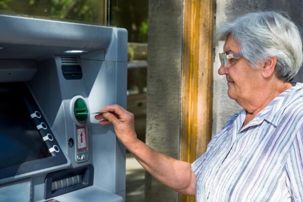 2025 Emekli Bayram İkramiyesi Ne Zaman Yatacak? Kurban Bayramı Ödeme Tarihi Açıklandı