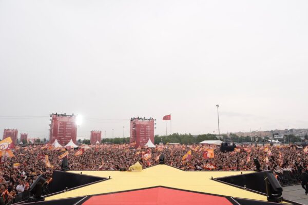 Galatasaray Şampiyonluk Kutlamasında Yenikapı’da Kaç Kişi Vardı?