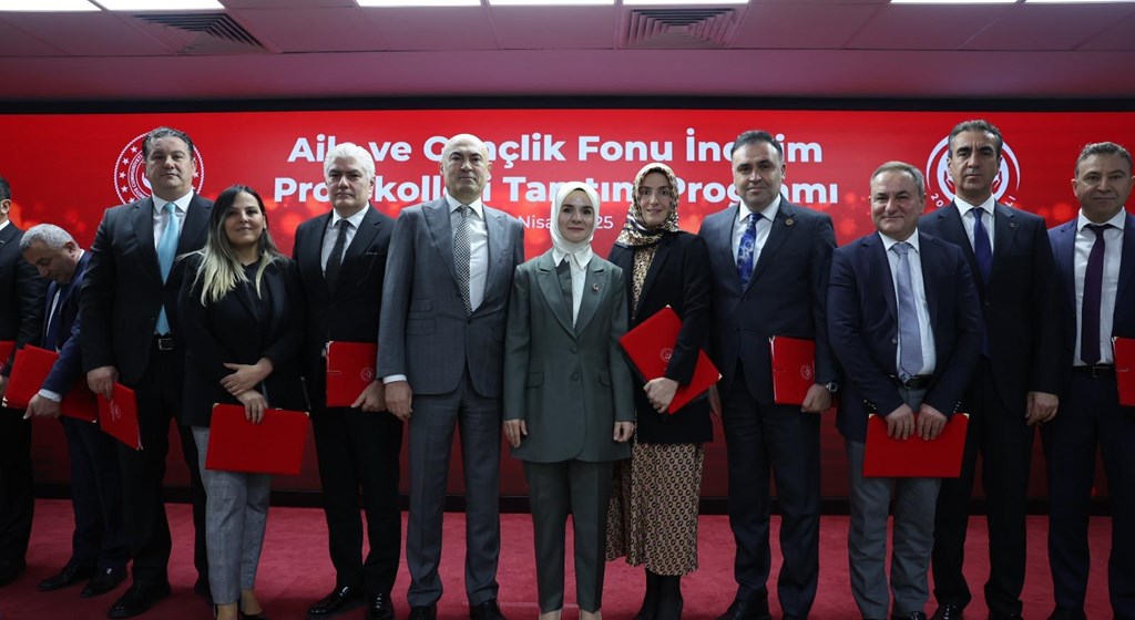 Evlilik indirim kodu tanıtımından toplu fotoğraf çekimi