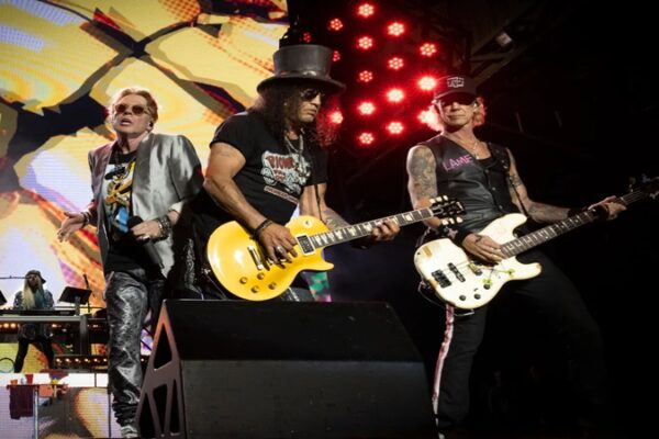 Guns N’ Roses İstanbul Konseri İçin 13 TIR’lık Dev Prodüksiyon Yolda