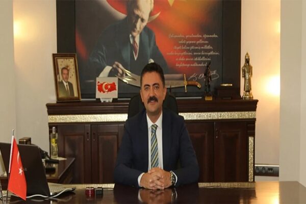 Tunceli Valisi Bülent Tekbıyıkoğlu, PKK Anmasına İzin Verilmesi Sonrası İstifa Etti