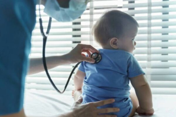 Pediatri Uzmanlığı Alarm Veriyor: Tercihler Azaldı, Fakülteler Boş Kalıyor