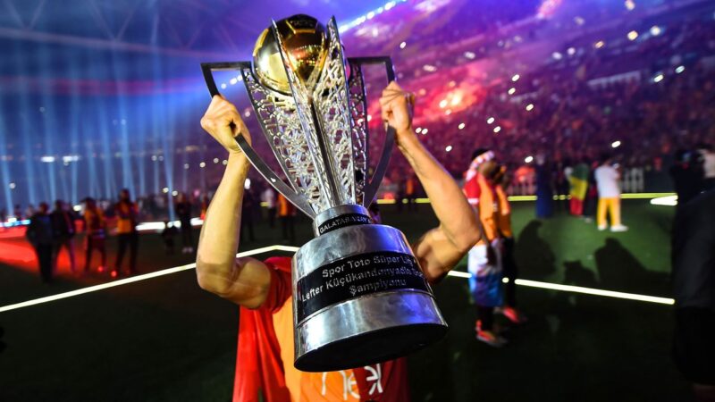 Süper Lig’de Galatasaray şampiyonluğuyla birlikte kazançlar gündeme geldi. Süper Lig şampiyonu Galatasaray kaç para kazanacak?