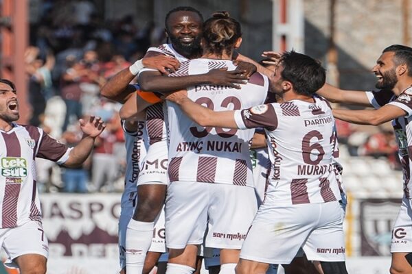 Erzurumspor’u Eleyen Bandırmaspor, Süper Lig Biletine Bir Adım Daha Yaklaştı