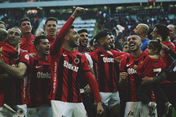 Gençlerbirliği, 5 Gollü Zaferle Süper Lig’e Yükseldi