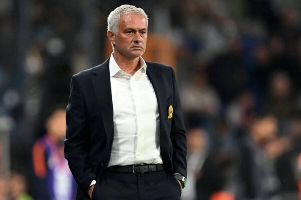 Jose Mourinho’dan Taraftara Mesaj: “Tepkilerde Haklılar”