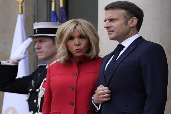 Emmanuel Macron, Hanoi’deki Anlar İçin “Şaka” Dedi