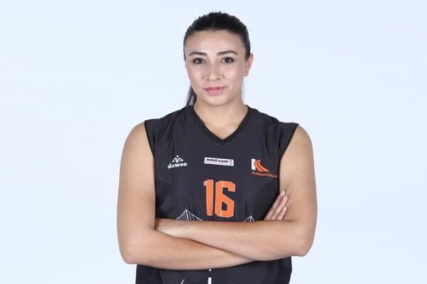 Yasemin Özel, Beşiktaş Kadın Voleybol Takım İle Anlaştı
