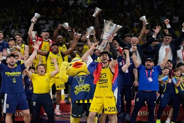 Fenerbahçe Beko Logosuna İkinci Yıldızını Ekledi
