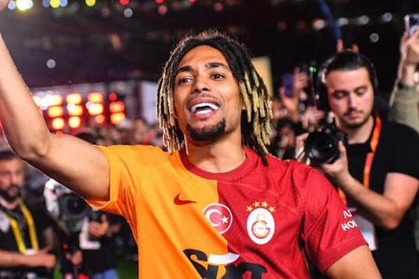 Sacha Boey Bayern’de Tutunamadı, Galatasaray’a Dönüyor