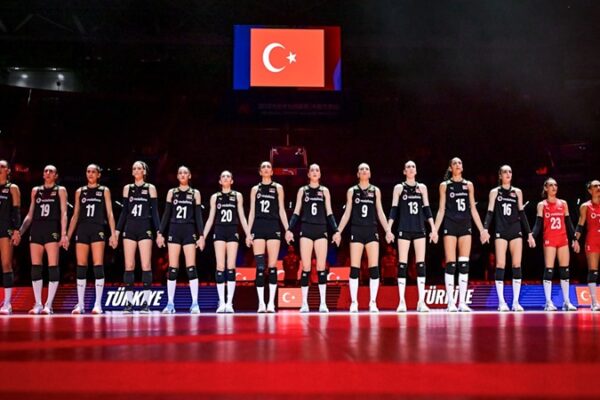 Filenin Sultanları, Çin Karşısında 4’te 4 İçin Sahada