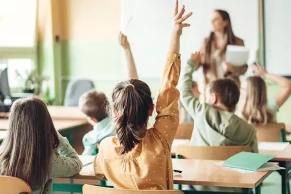 Cuma Günü Ders Var mı? Yaz Tatili Kaç Gün Olacak? Okullar Ne Zaman Açılacak