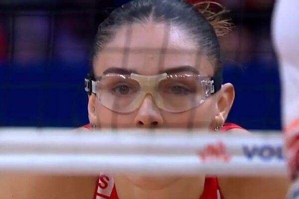 Zehra Güneş’in Gözlükle Sahaya Çıkma Nedeni Belli Oldu