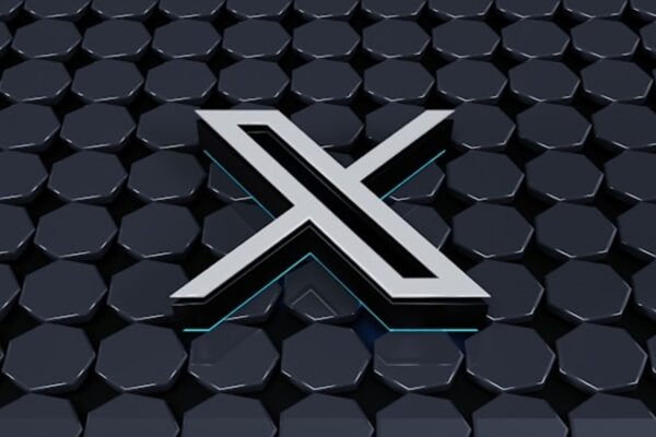 X, Fiziksel Banka Kartı Özelliğiyle X Money Hizmetini Hayata Geçiriyor