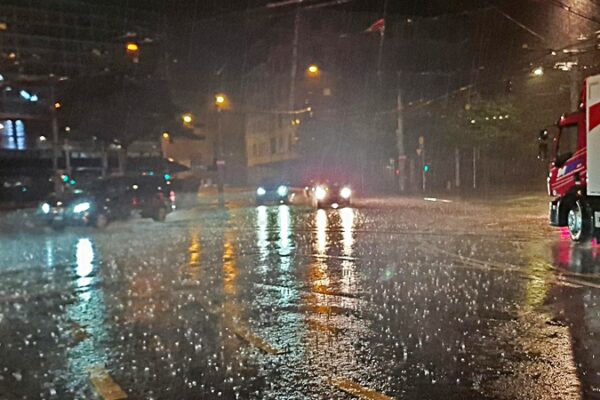 Hafta Sonu Hava Nasıl Olacak? Meteoroloji Yağış Uyarısı Yaptı