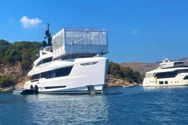 Acun Ilıcalı’nın Lüks Yatı Göcek’te Görüntülendi
