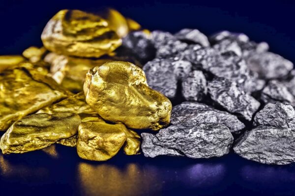 Değerli Metaller Güç Kazanıyor: Altın ve Gümüş Yükselişte