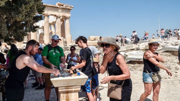 Avrupa Kavurucu Sıcakların Etkisi Altında: Termometreler 44°C’yi Gösterecek
