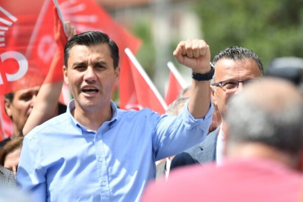 Ferdi Zeyrek Bugün Toprağa Verilecek