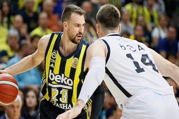 Beşiktaş Seriyi Uzatmak, Fenerbahçe Beko Kupayı Kaldırmak İstiyor
