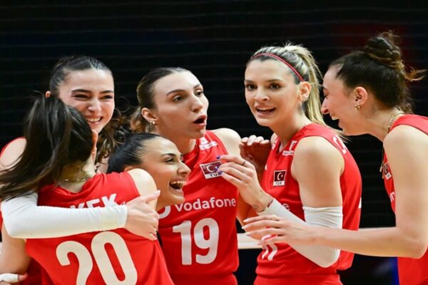A Milli Kadın Voleybol Takımı, VNL 2025’te İkinci Galibiyet İçin Tayland Karşısında
