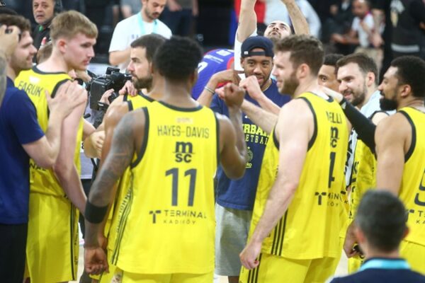 Bahçeşehir Koleji’ni Eleyen Fenerbahçe Beko, Basketbol Süper Ligi Finalinde