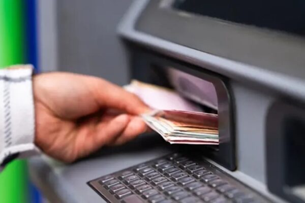 ATM’den Günlük Para Çekme Limitleri Artırıldı