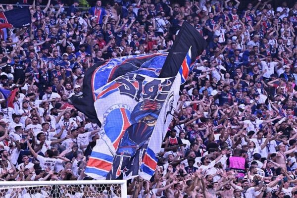 PSG, Şampiyonlar Ligi Finalinde Tarihi 5-0 Zaferle İlk Kez Şampiyon Oldu