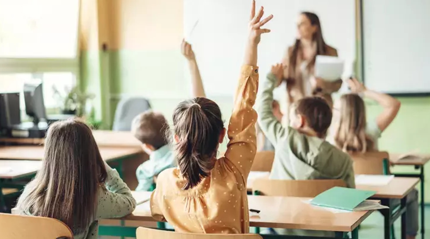 okullarda öğrenciler