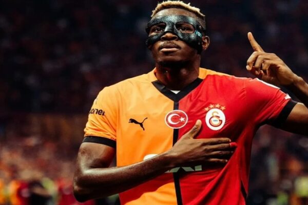 Victor Osimhen Resmen Manchester United Yolunda: Bonservis ve Maaş Detayları Belli Oldu