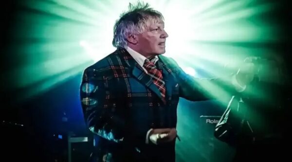 İrlandalı Punk Rock Efsanesi Jock McDonald Vefat Etti