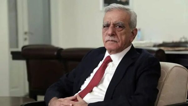 Ahmet Türk’ün 8 Yıllık Yurtdışı Yasağı PKK Töreni İçin Kaldırıldı