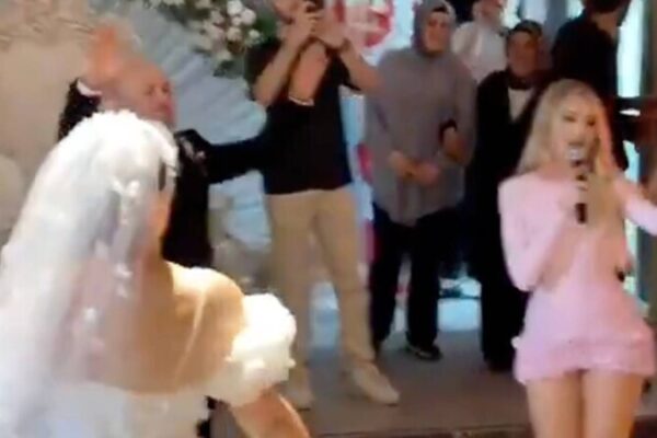 Otilia Giresun’da Bir Düğünde Sahne Aldı