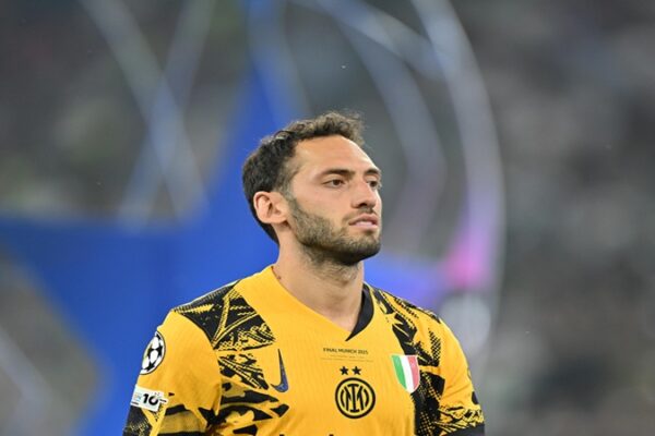 Marotta ve Lautaro’dan Hakan Çalhanoğlu Çıkışı: Ayrılık Kapıda mı?