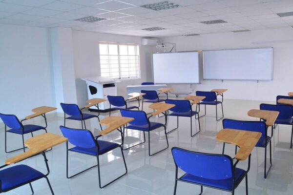 Lise Eğitimi İçin Yeni Model Tartışılıyor: 2+2 Sistemi Gündemde