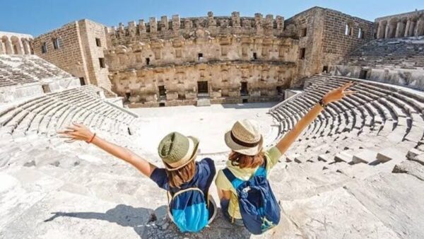 Gençlere Ücretsiz Tatil Fırsatı: Seyahatsever Başvuruları Başladı