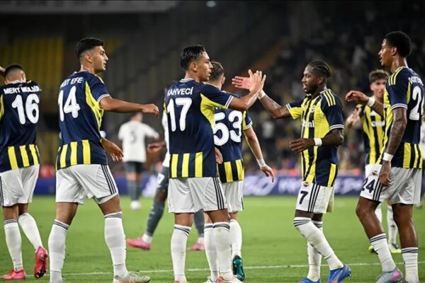 Fenerbahçe, Feyenoord Karşısında Yeni Transferlerle Sahada: Muhtemel 11 Belli Oldu