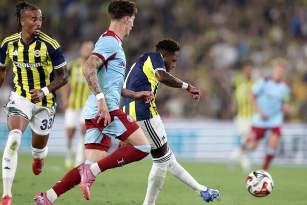 Fenerbahçe, Şampiyonlar Ligi Play-Off Turunda Benfica ile Eşleşti