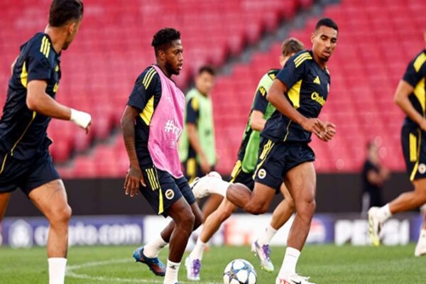 Fenerbahçe, Benfica ile Devler Ligi Biletini Belirleyecek Rövanş Maçına Çıkıyor
