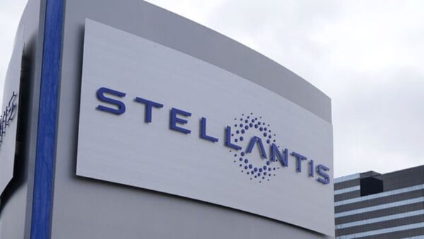 Stellantis, Seviye 3 Otonom Sürüş Programını Askıya Aldı
