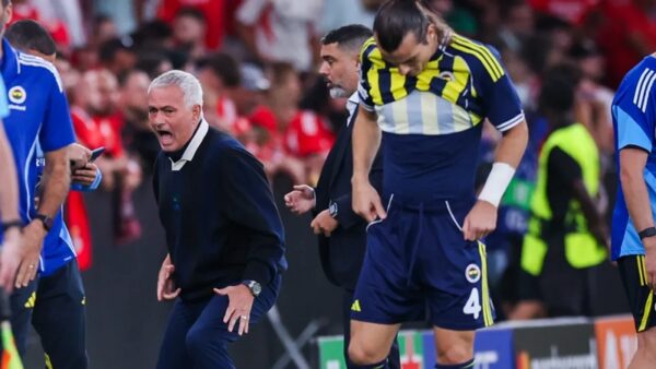 Fenerbahçe, Şampiyonlar Ligi’nden Elendi; Avrupa Ligi’nde Yoluna Devam Edecek