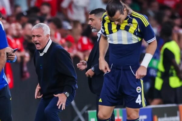 Fenerbahçe, Şampiyonlar Ligi’nden Elendi; Avrupa Ligi’nde Yoluna Devam Edecek