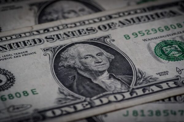 5 Ağustos 2025 Döviz Kurları: Dolar, Euro ve Sterlin Güne Nasıl Başladı?