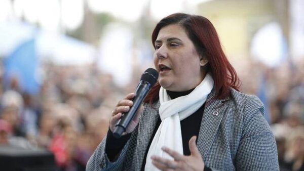 Özlem Çerçioğlu CHP’den İstifa Ettiğini Duyurdu
