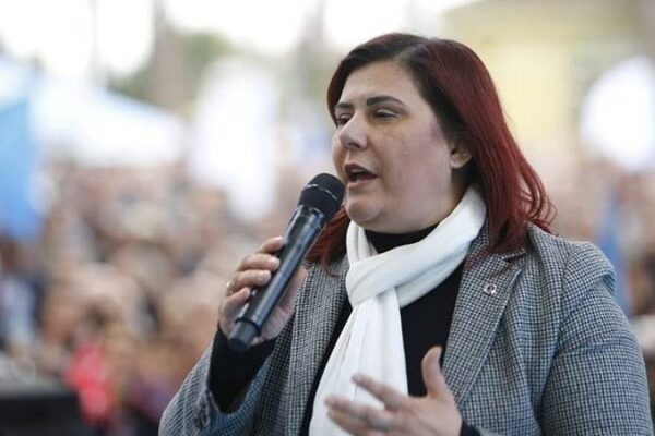 Özlem Çerçioğlu CHP’den İstifa Ettiğini Duyurdu